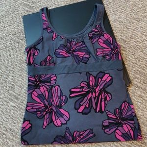 NWOT Workout tank with built in sports bra